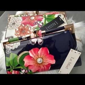 Le Miel Floral Clutch Handbag🌹
